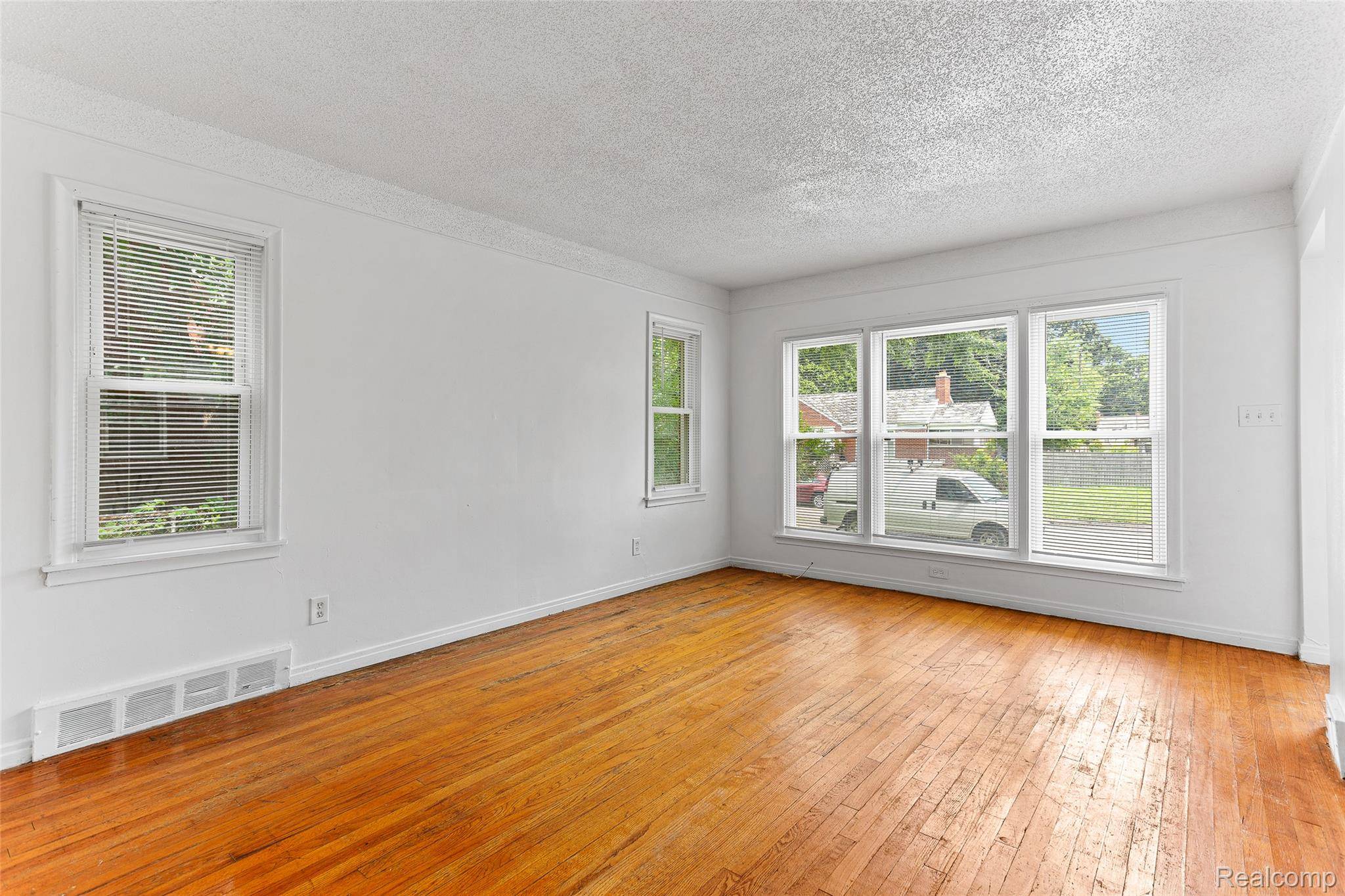 Detroit, MI 48224,4501 Woodhall ST