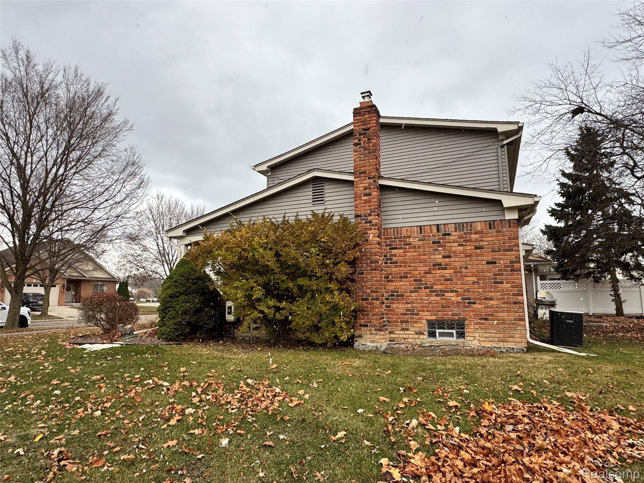 Riverview, MI 48193,20490 Coachwood RD