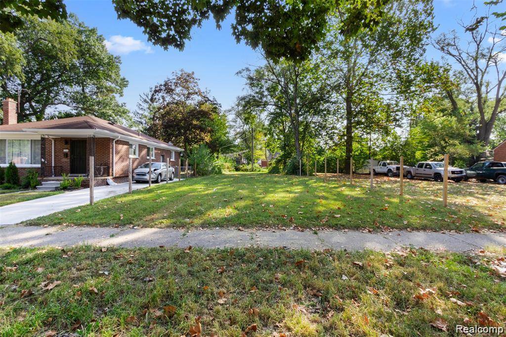 Detroit, MI 48219,19178 Sunderland RD