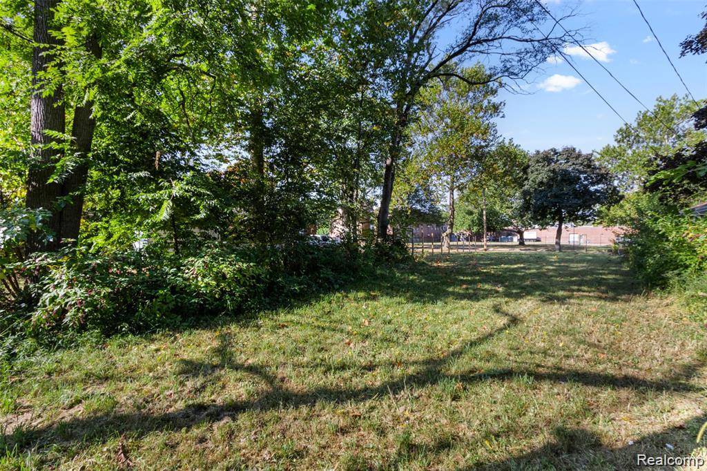 Detroit, MI 48219,19178 Sunderland RD