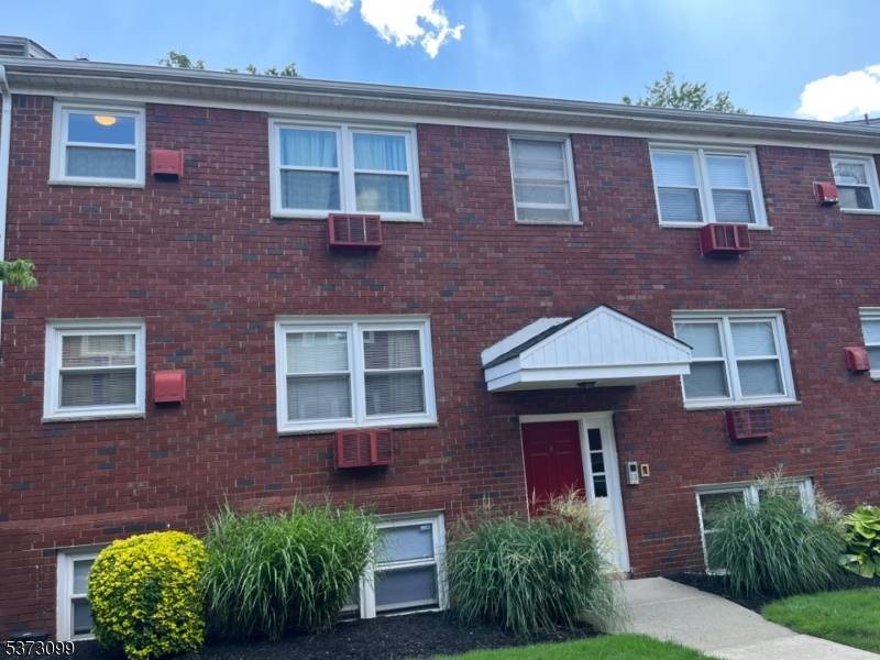 Belleville Twp., NJ 07109,476 Joralemon St #B5