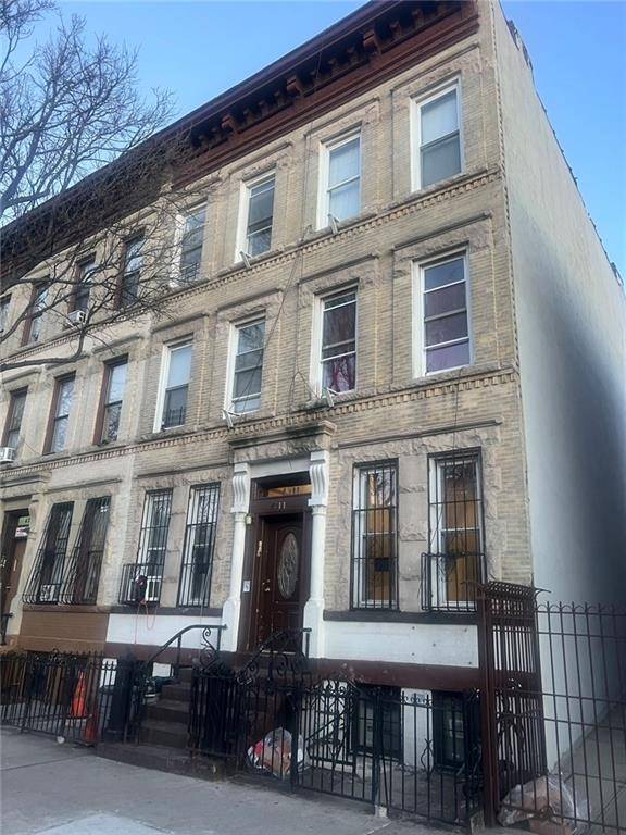 4311 4th AVE, Brooklyn, NY 11232