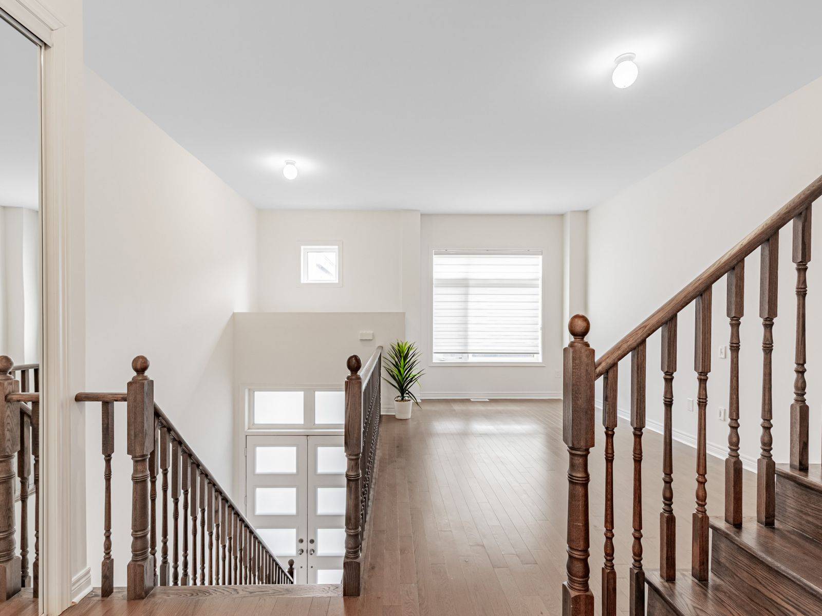 Vaughan, ON L6A 5A4,98 Laskin DR