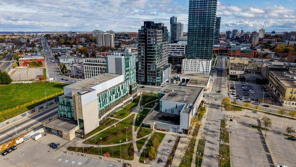 Kitchener, ON N2G 4Y9,72 Victoria ST S #300 - 11