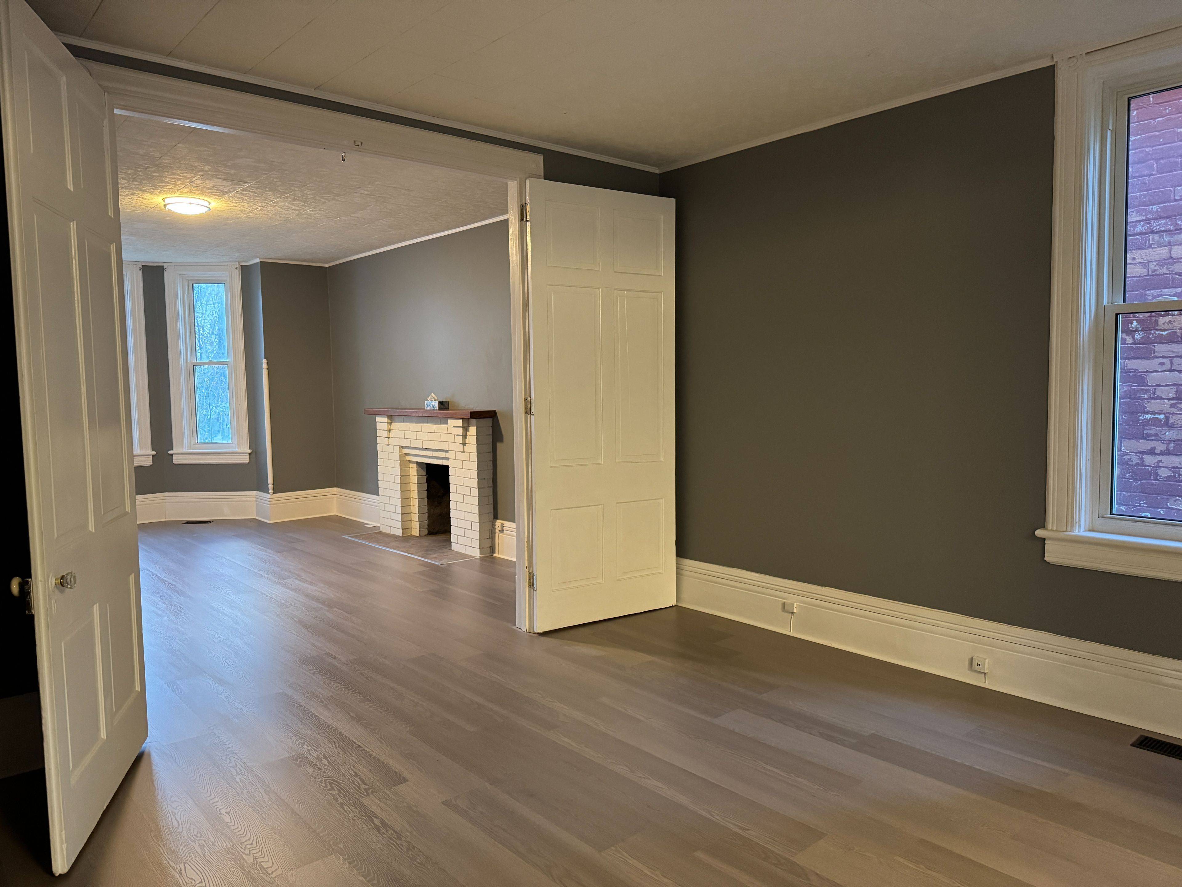 Owen Sound, ON N4K 2P2,1096 4th AVE E