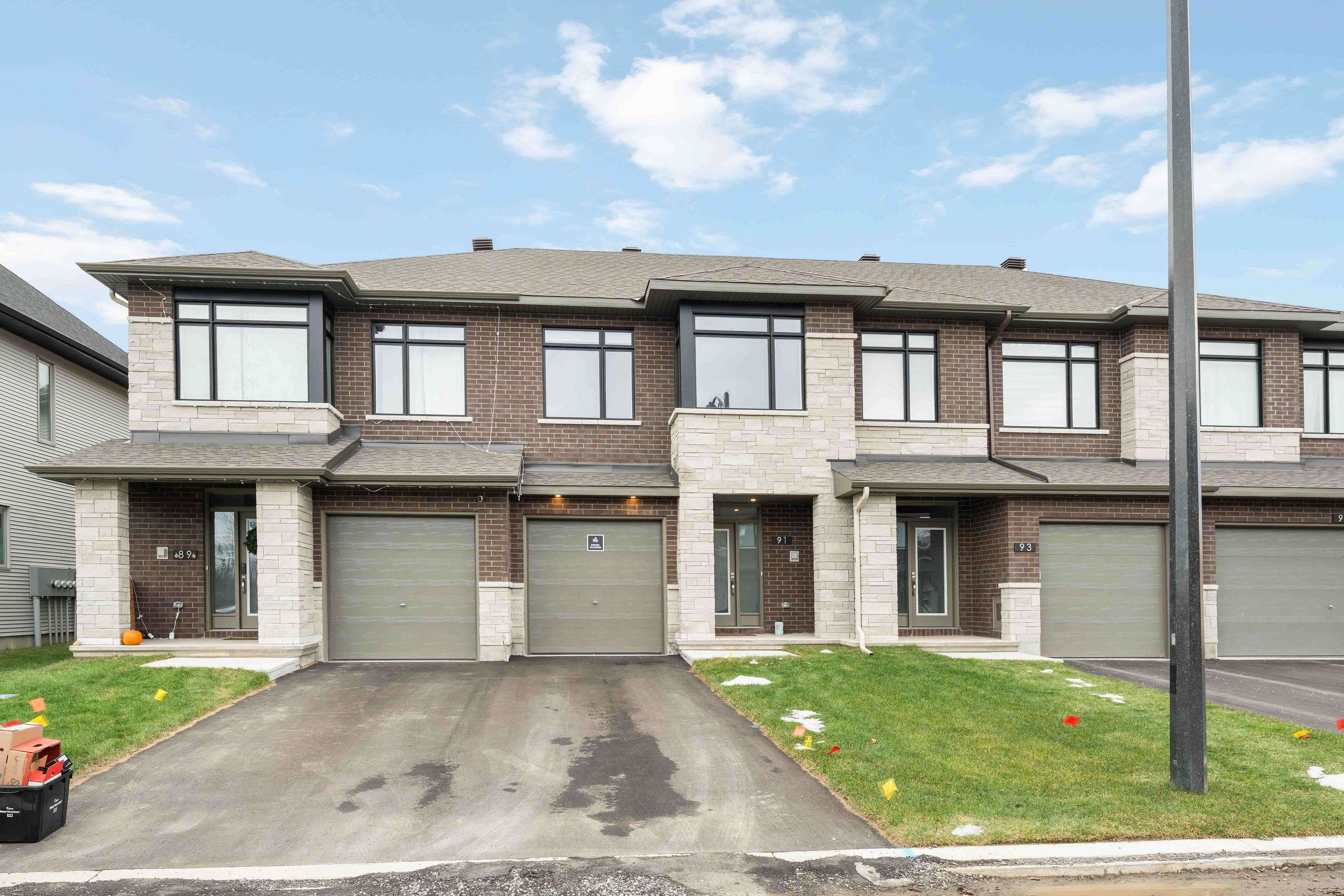 Blossom Park - Airport And Area, ON K1X 0J6,91 GARTERSNAKE WAY