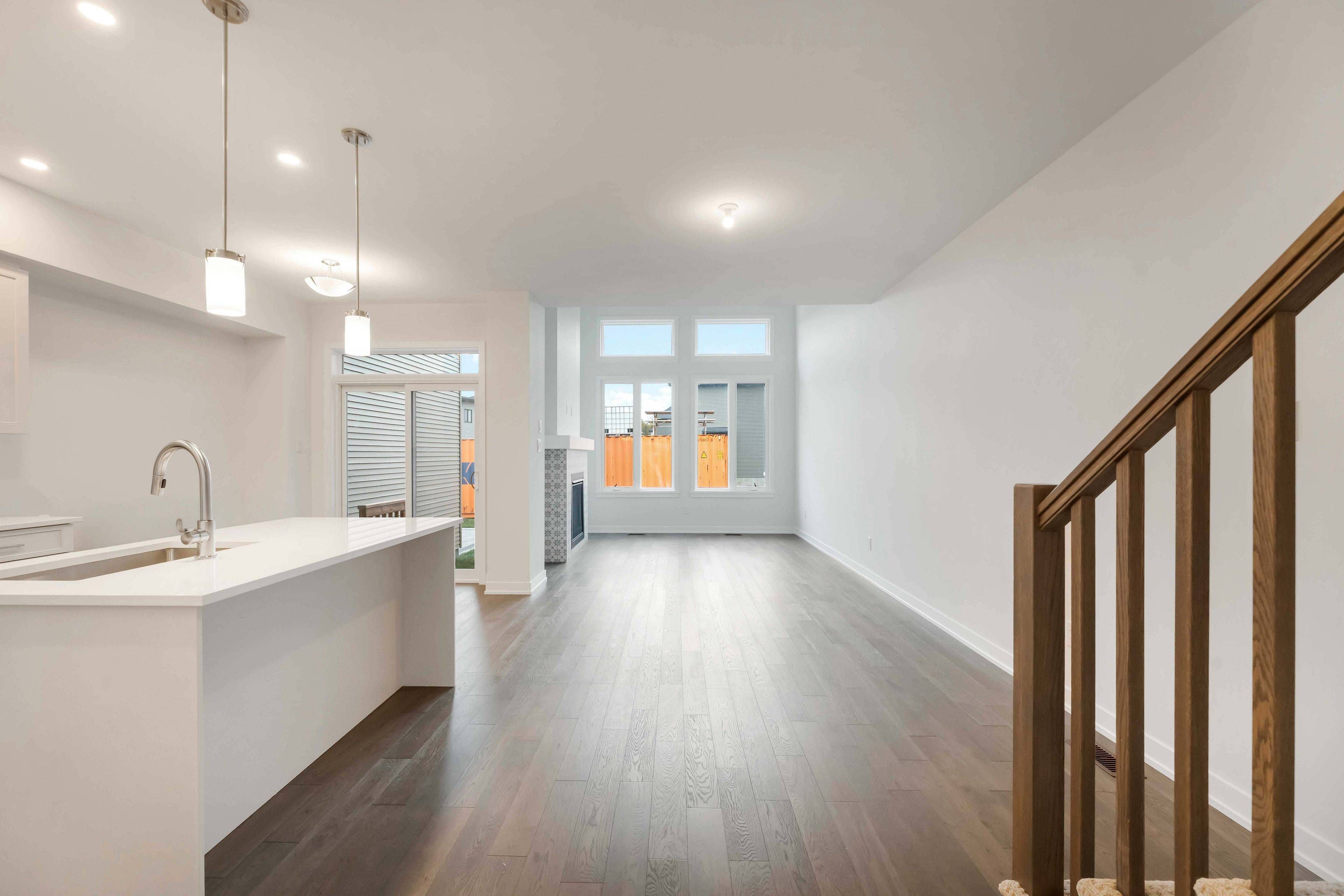 Blossom Park - Airport And Area, ON K1X 0J6,91 GARTERSNAKE WAY