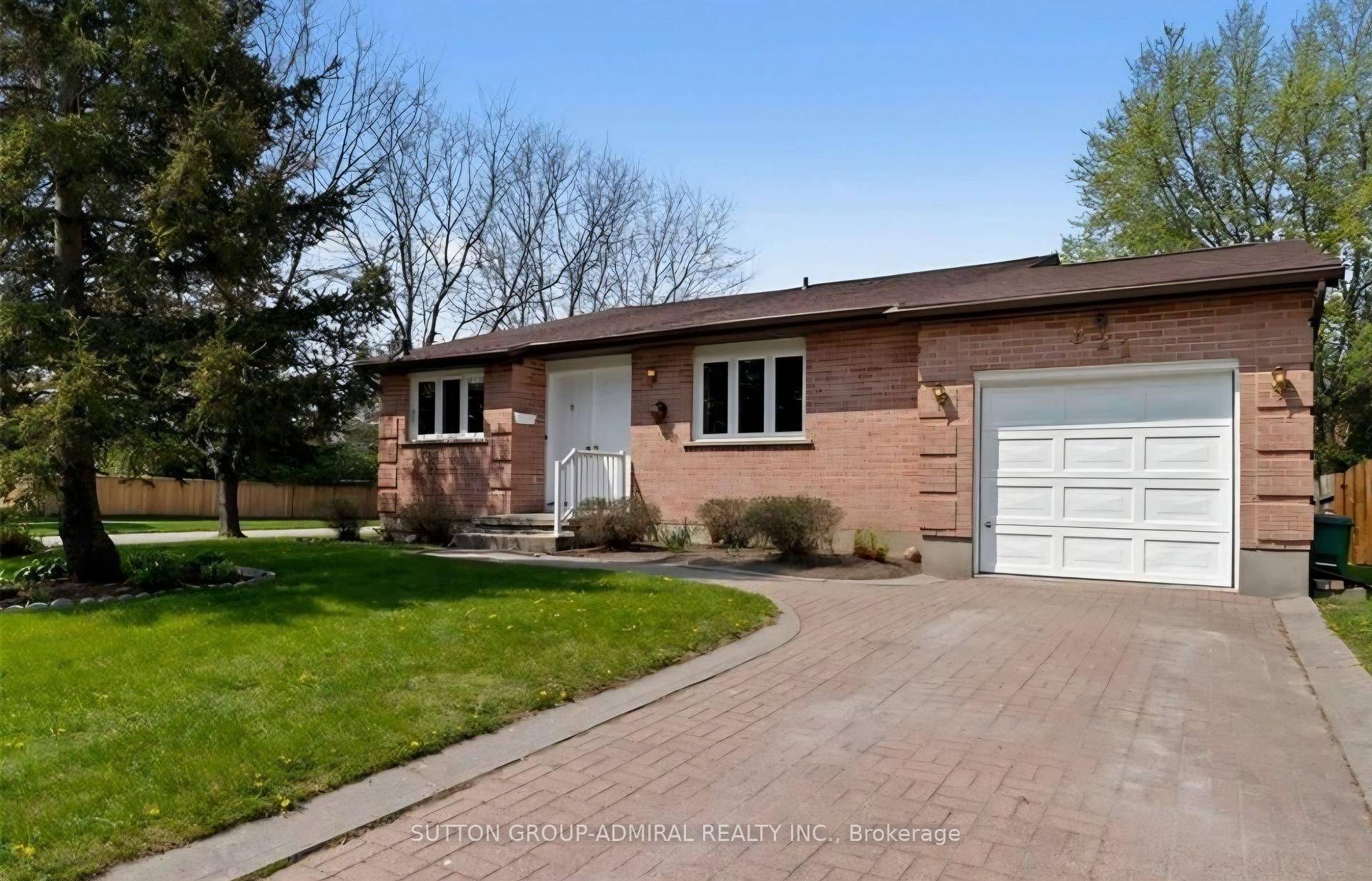 Kingston, ON K7P 1P8,821 Bridle Path CRES