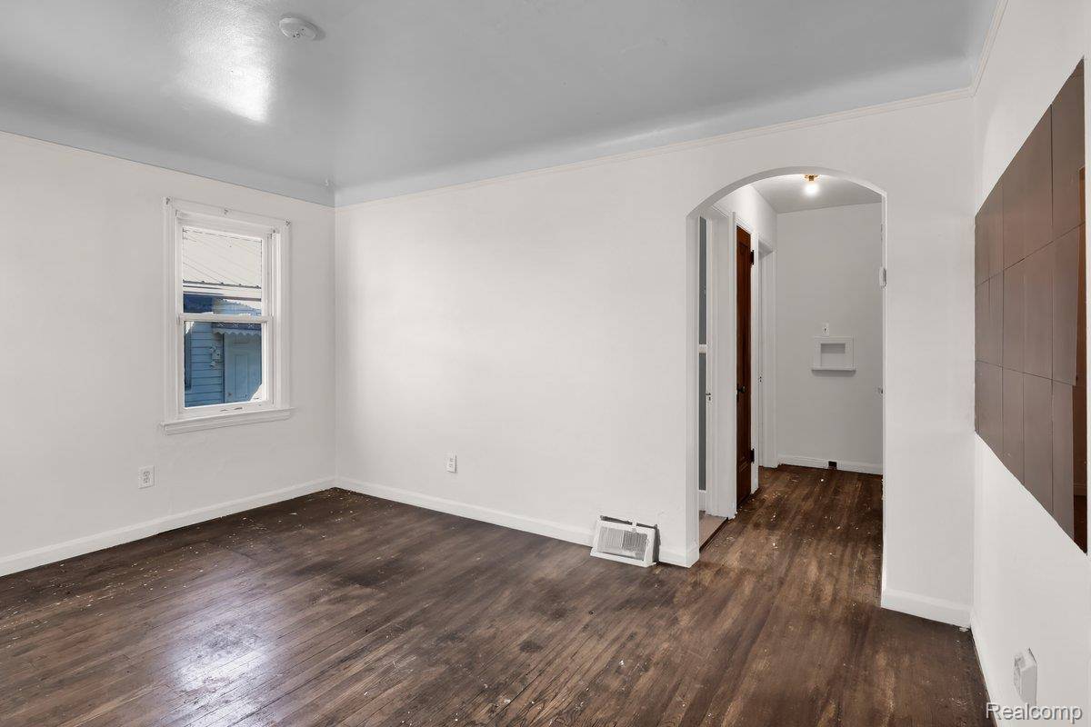 Detroit, MI 48204,8100 Greenlawn ST