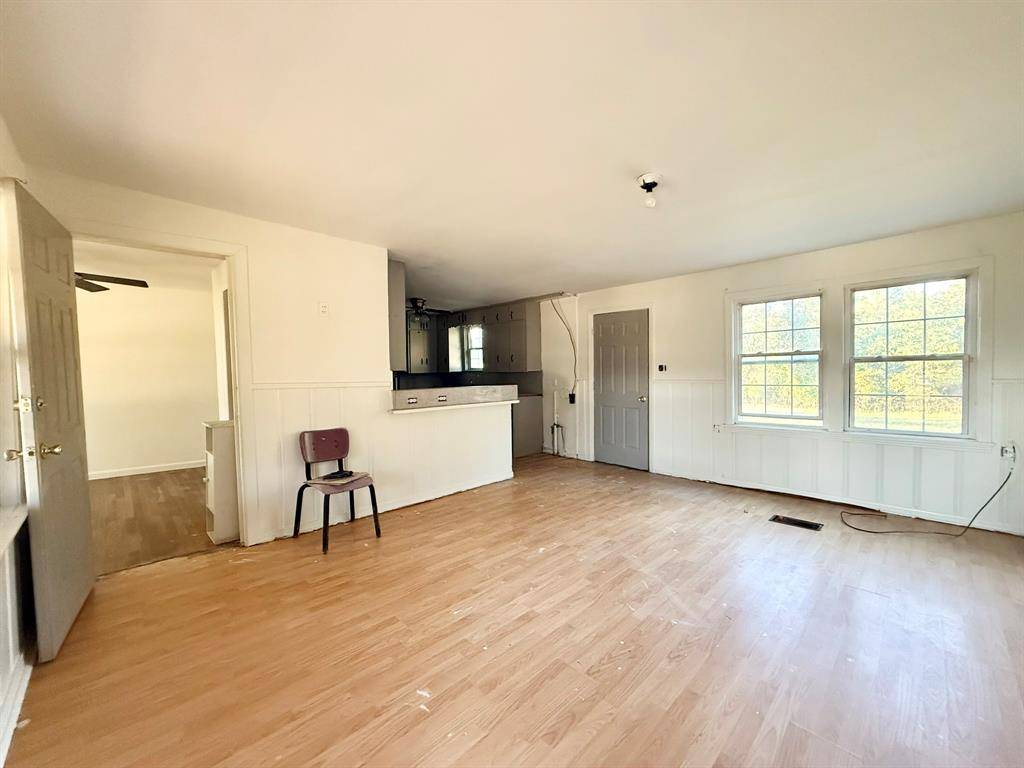 Van, TX 75790,479 E Ohio