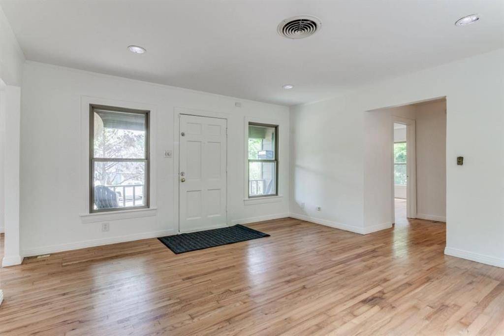 Dallas, TX 75227,3449 Oak Creek Circle