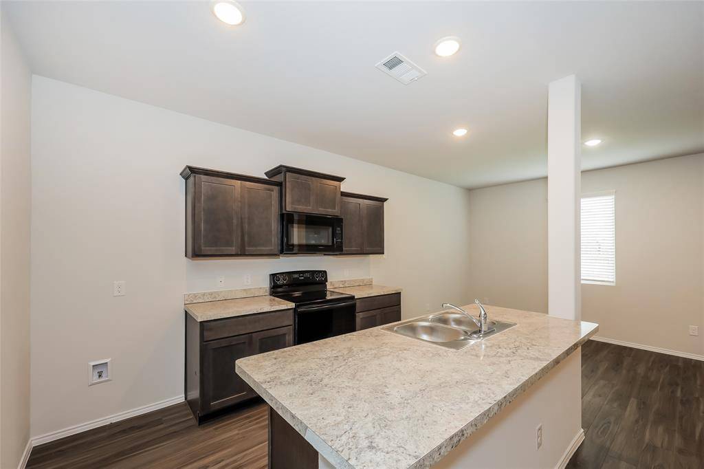 Ennis, TX 75119,1313 Jonah Lane