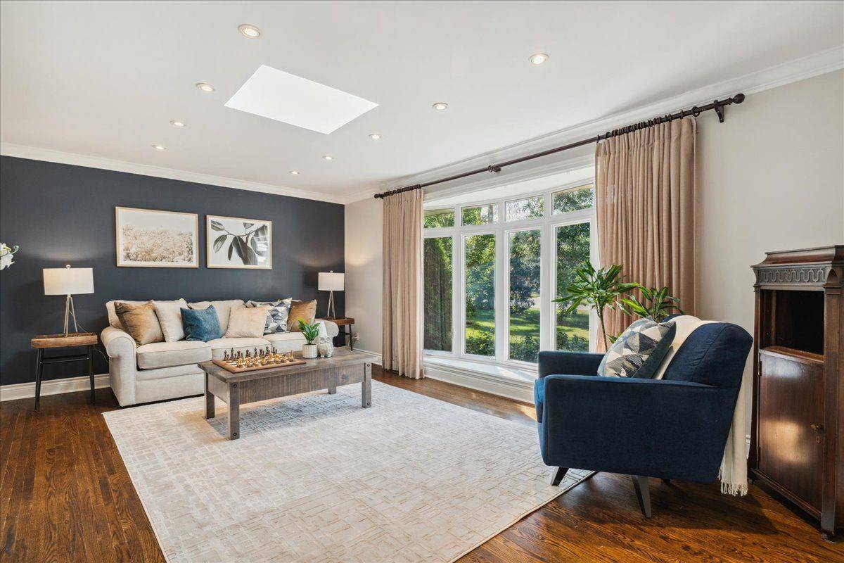 Mississauga, ON L5H 1S6,1424 Indian RD