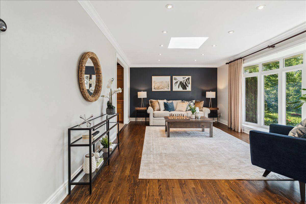 Mississauga, ON L5H 1S6,1424 Indian RD