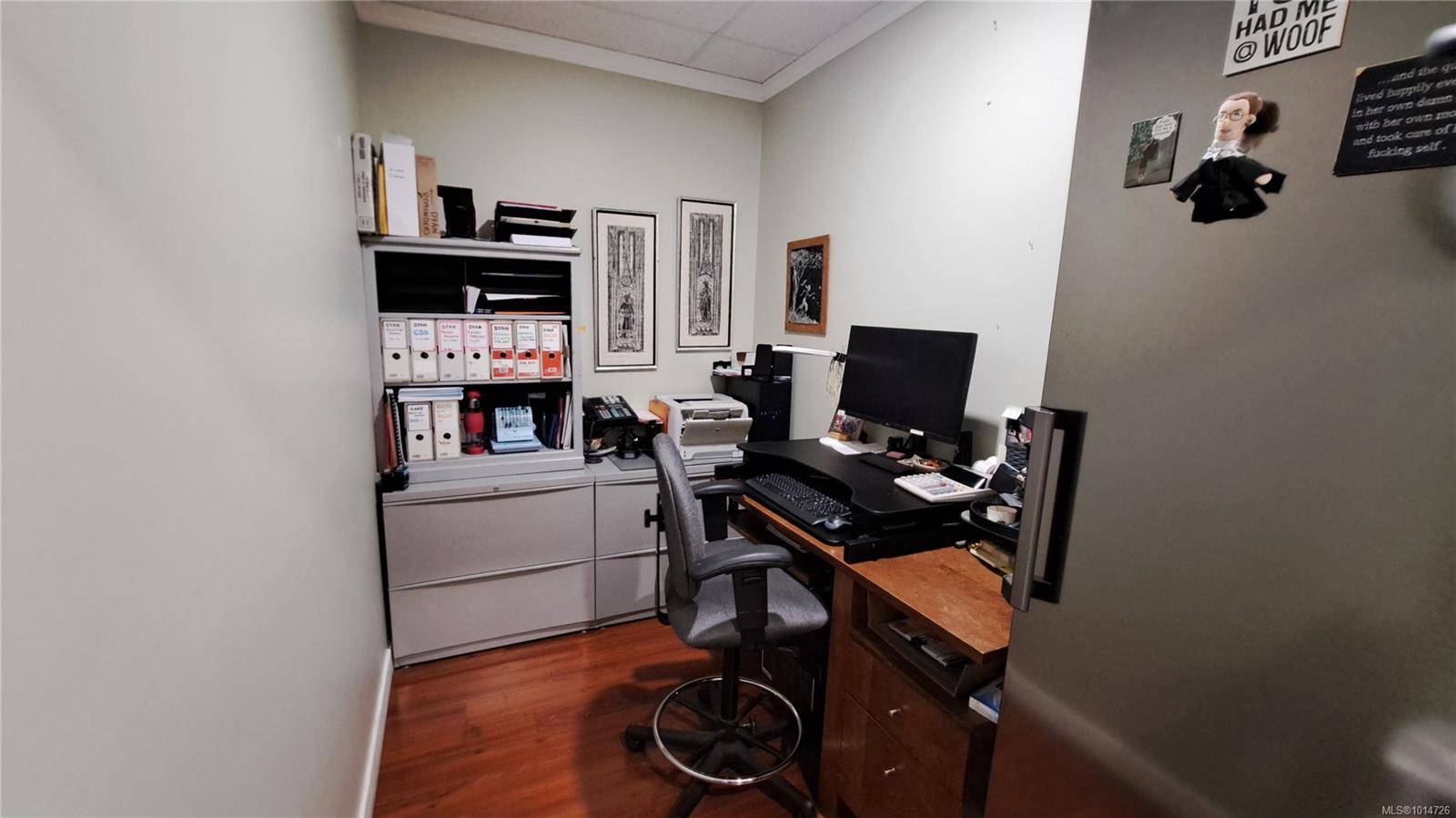 Victoria, BC V8R 1B1,1625 Oak Bay Ave #101