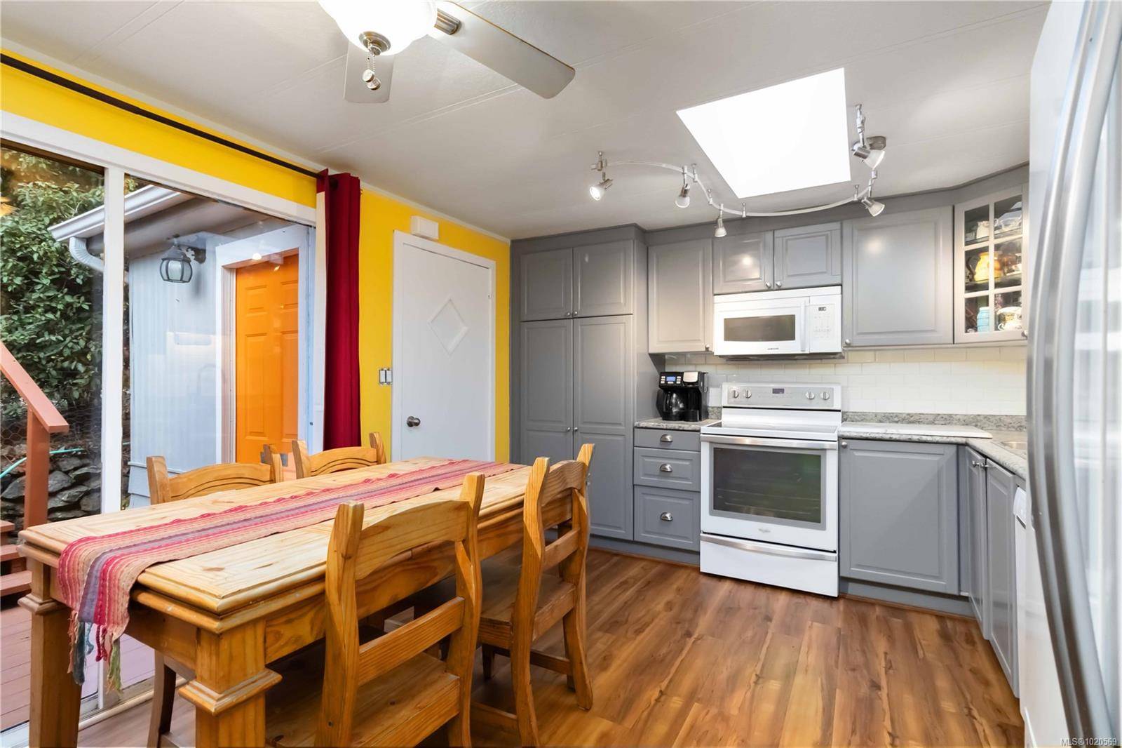 Sooke, BC V9Z 0G2,5838 Blythwood Rd #4