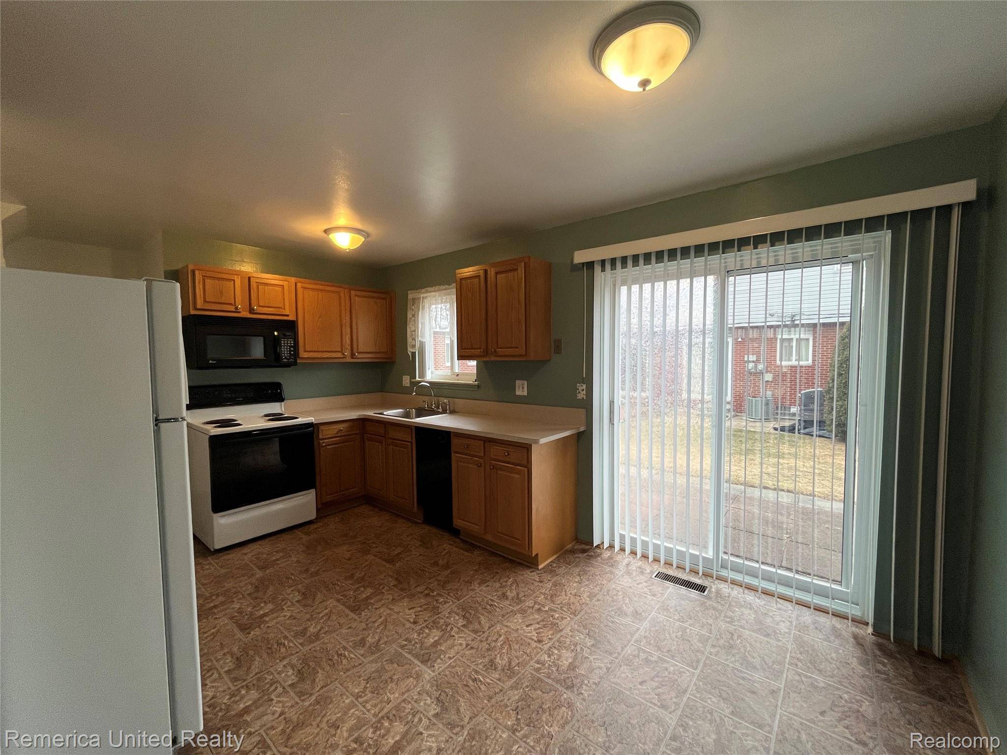 Roseville, MI 48066,27766 Eastwick