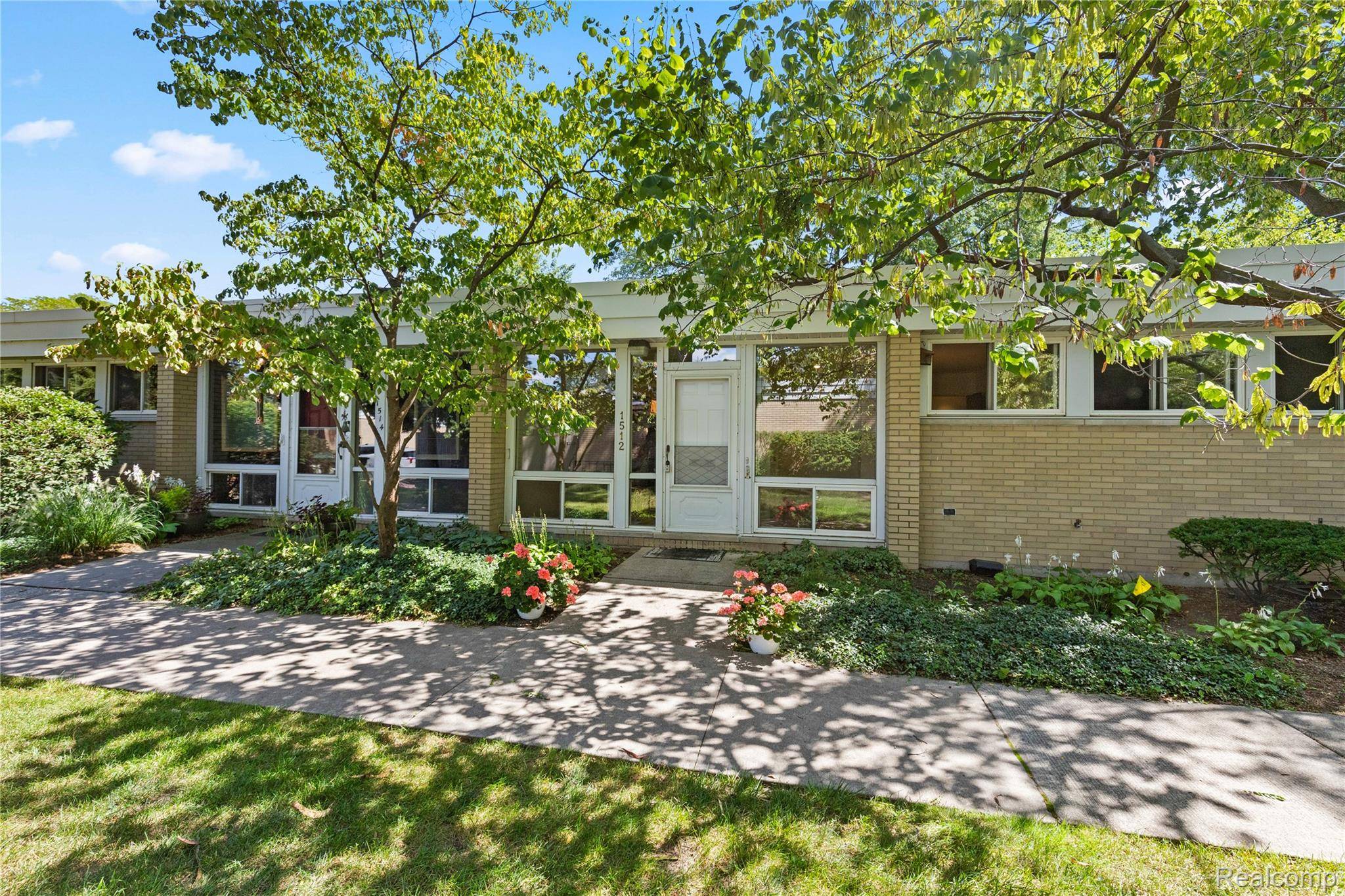 Detroit, MI 48207,1512 Chateaufort PL