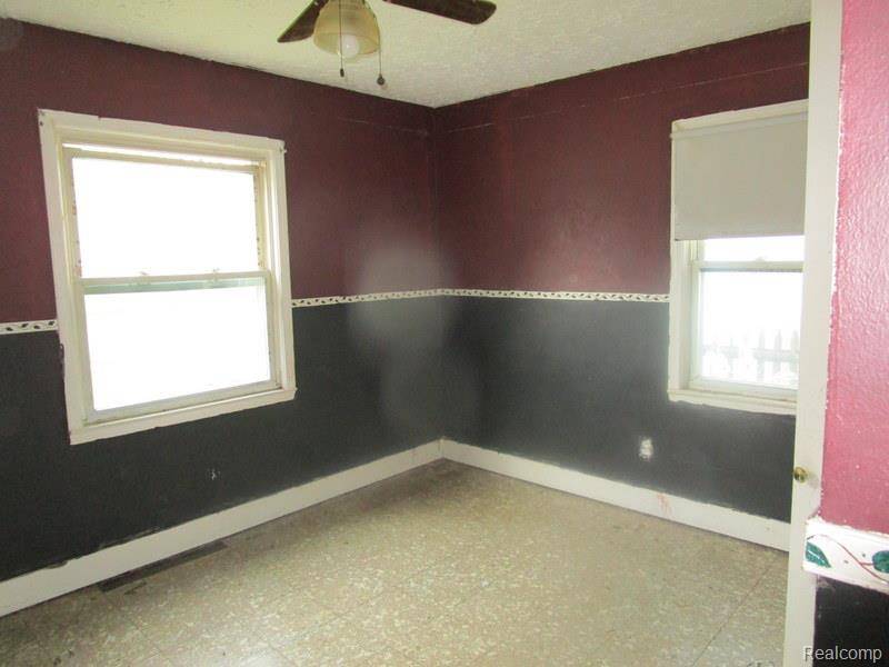 Roseville, MI 48066,26140 Nagel ST