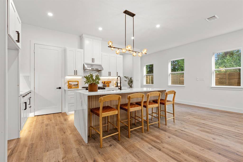 Dallas, TX 75208,2001 Hearne Avenue #102