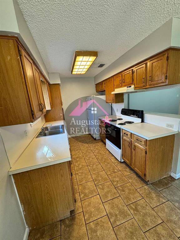 Abilene, TX 79606,12 Buttercup Drive