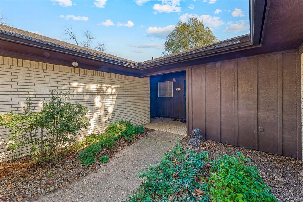 De Leon, TX 76444,801 S Texas Street