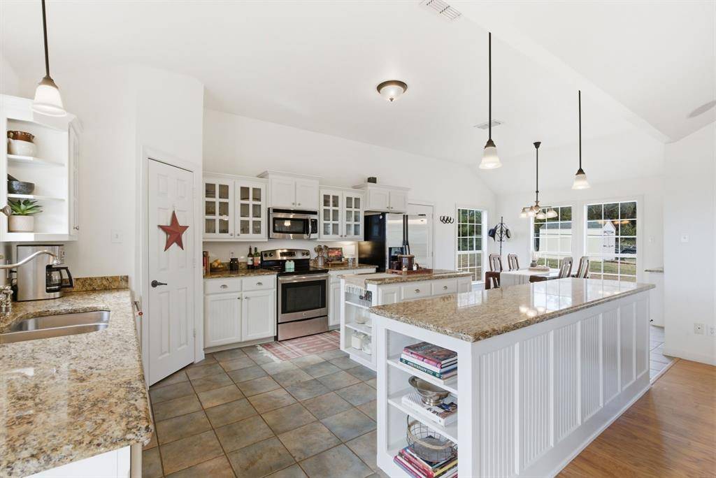 Tolar, TX 76476,9150 Colony Road