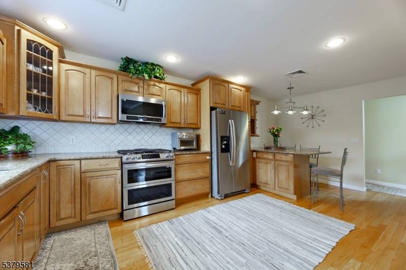 Clifton City, NJ 07013,36 Monhegan St