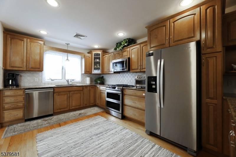 Clifton City, NJ 07013,36 Monhegan St