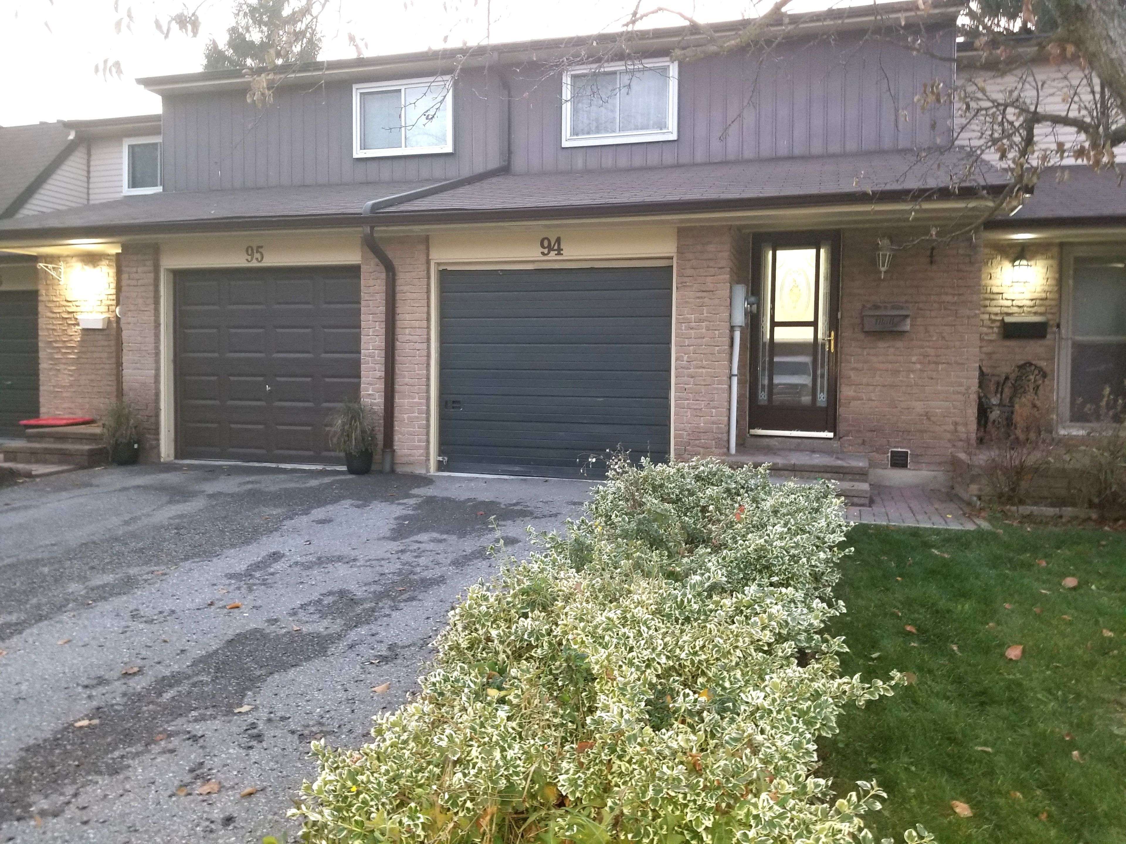 Whitby, ON L1N 6J5,923 Burns ST W #94