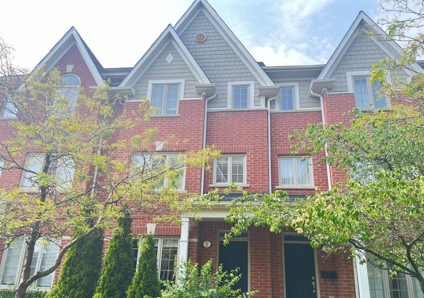 Toronto W06, ON M8V 4C7,159 Tenth ST #02