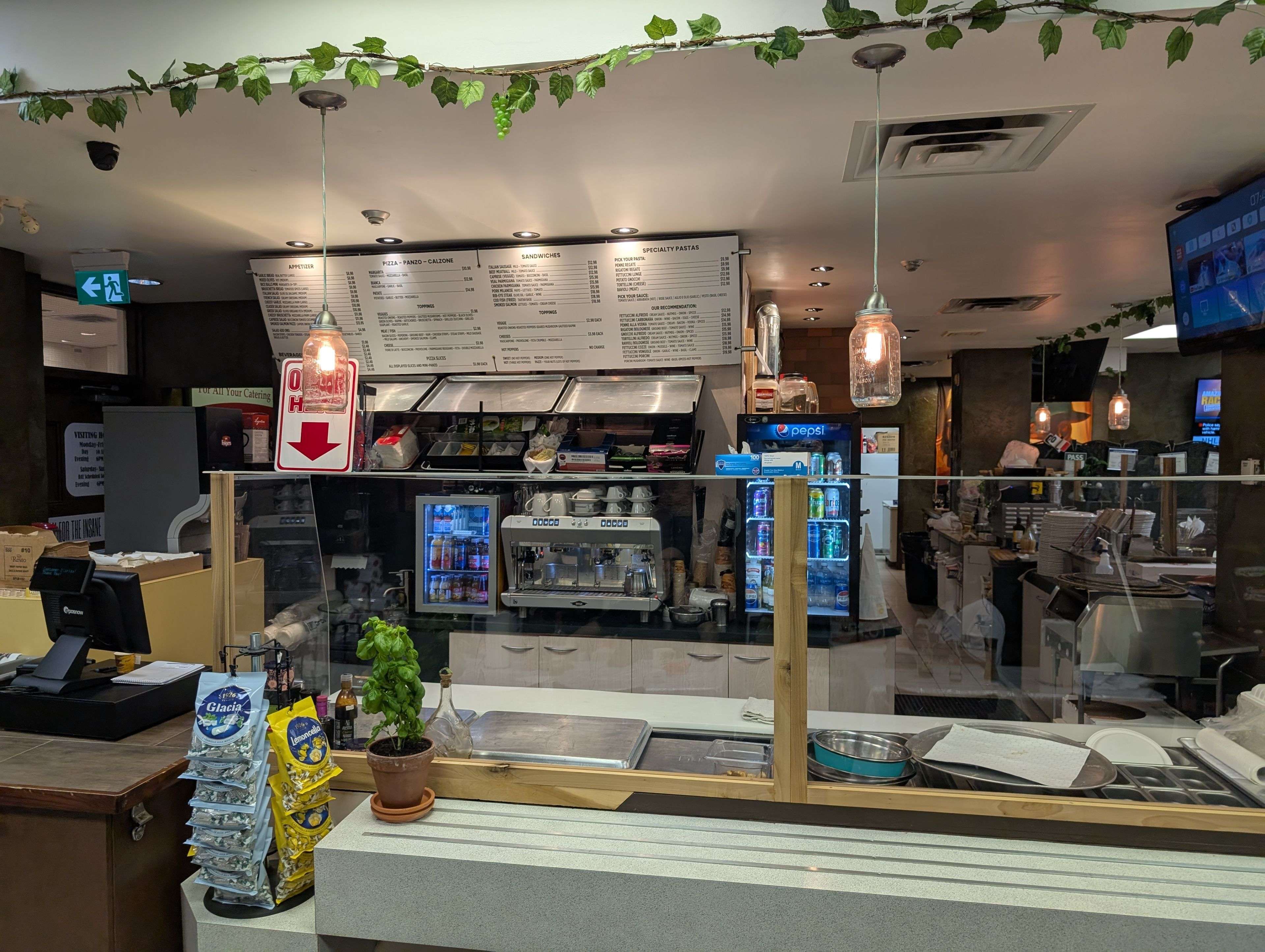 Toronto W05, ON M3J 2G2,1183 Finch AVE W #102