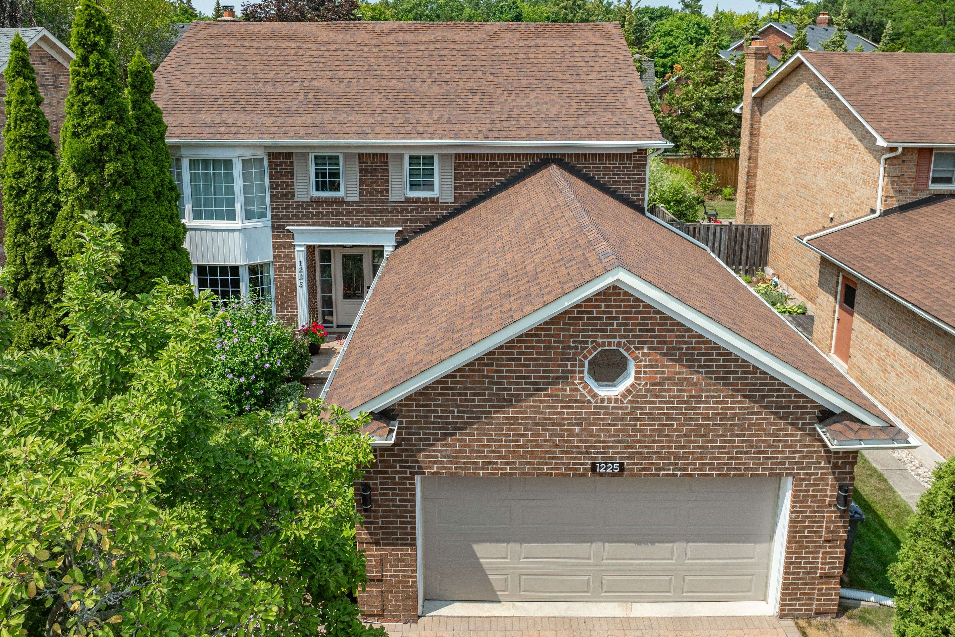 Oakville, ON L6M 1A5,1225 Old Post DR