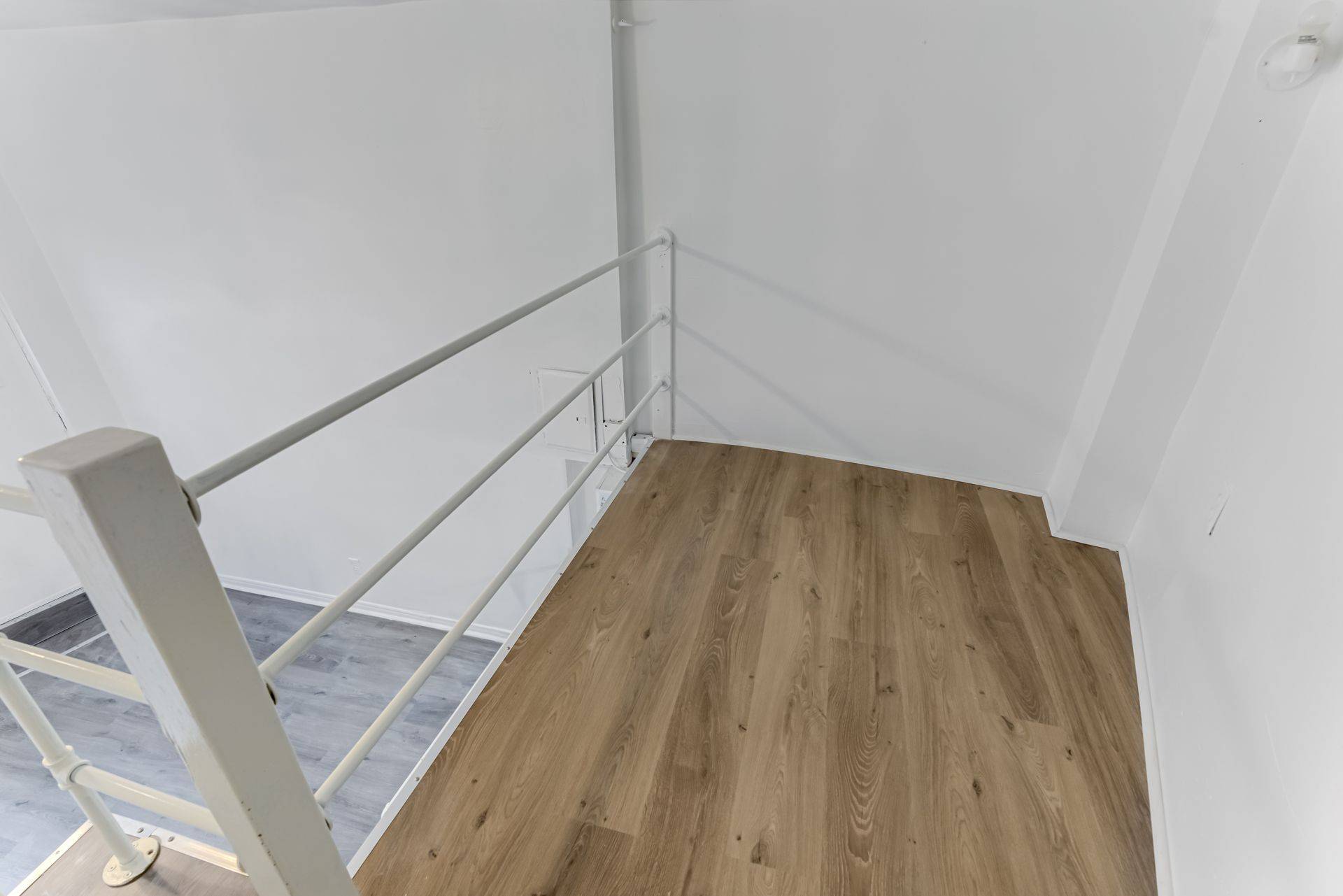 Toronto W02, ON M6P 1Z5,3042 Dundas ST W #BACK