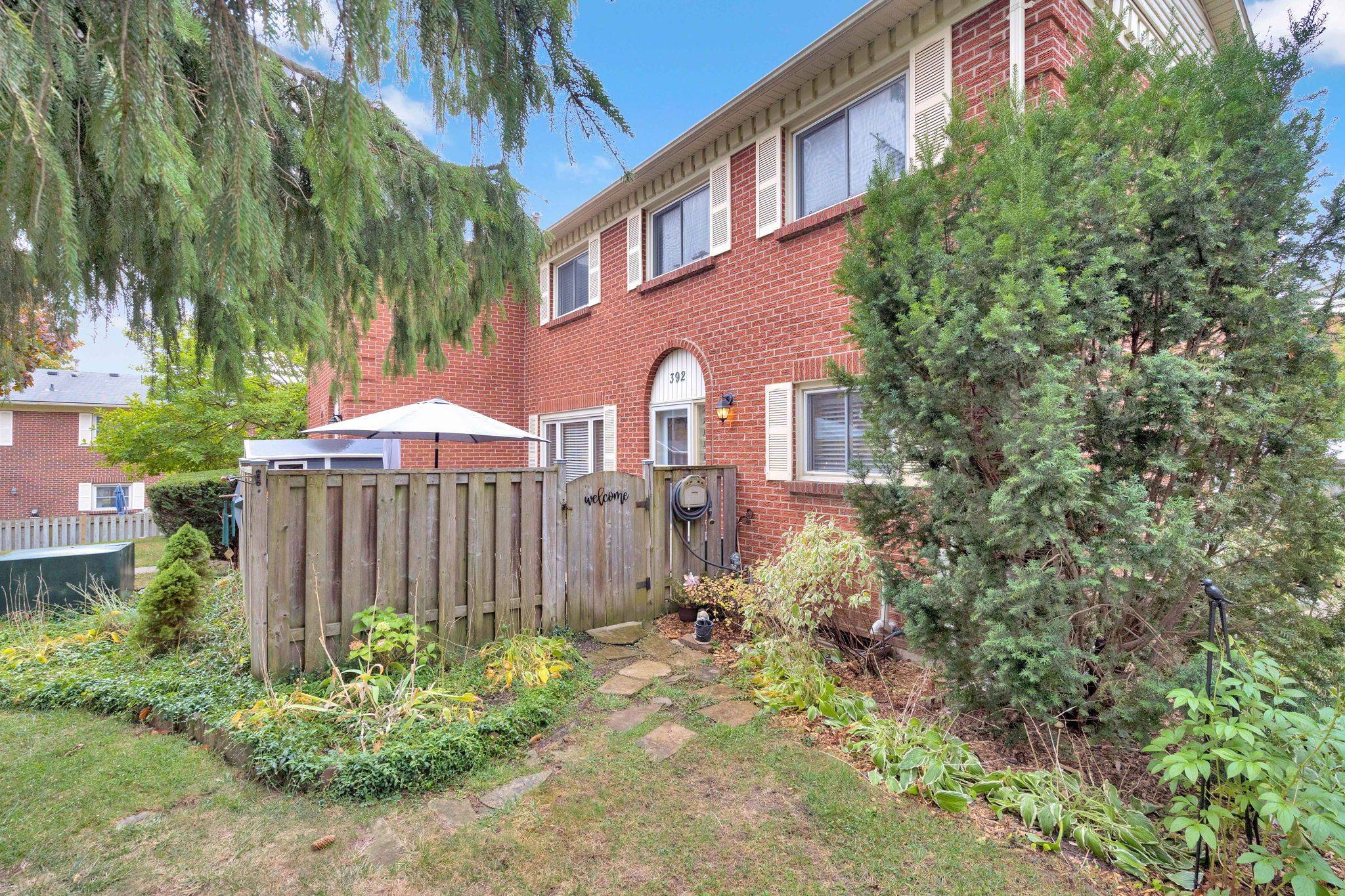 London North, ON N6G 2E9,392 Homestead CT