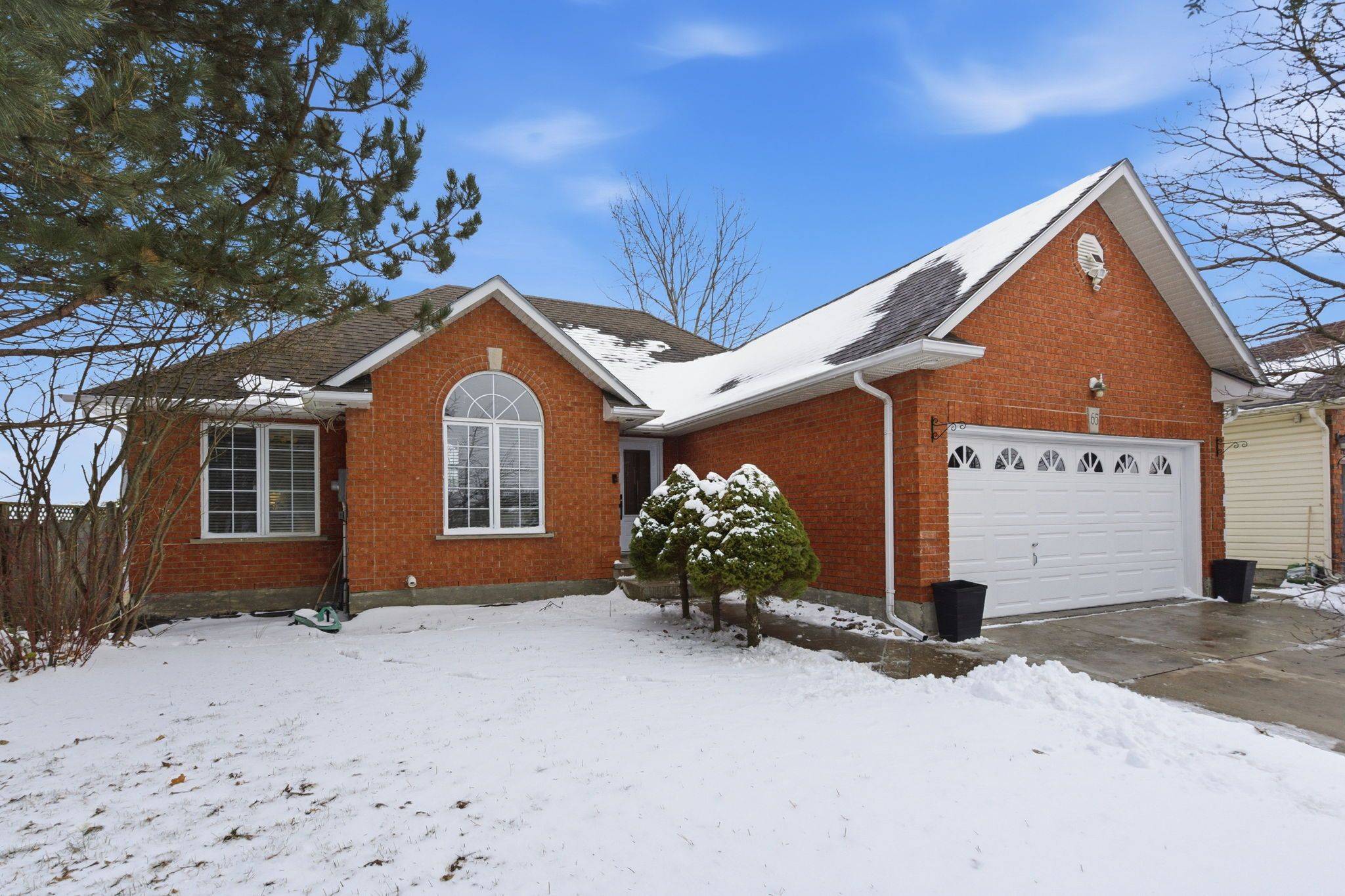 Haldimand, ON N3W 2K5,65 Thistlemoor DR