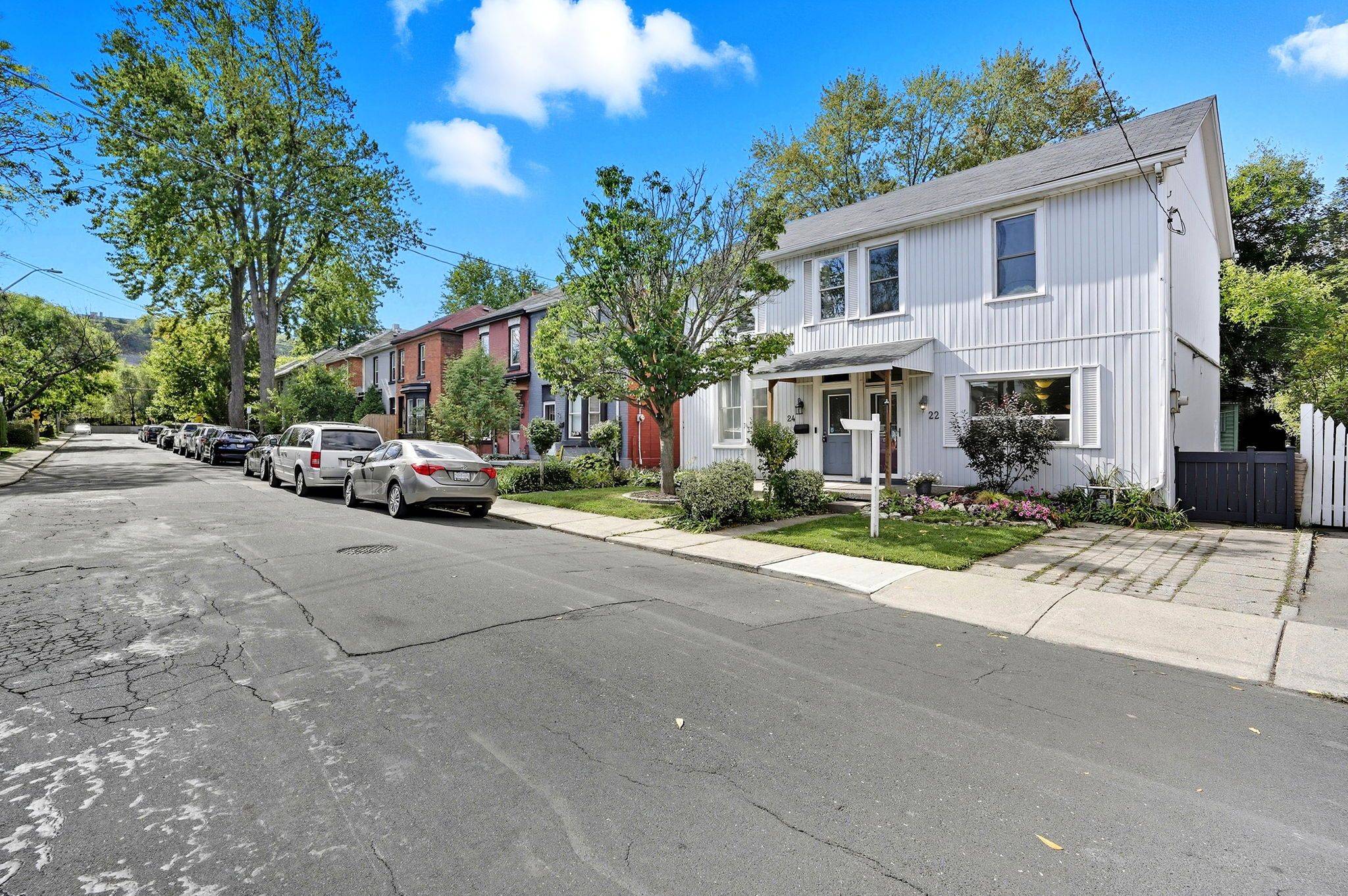 Hamilton, ON L8N 2N6,22 Liberty ST