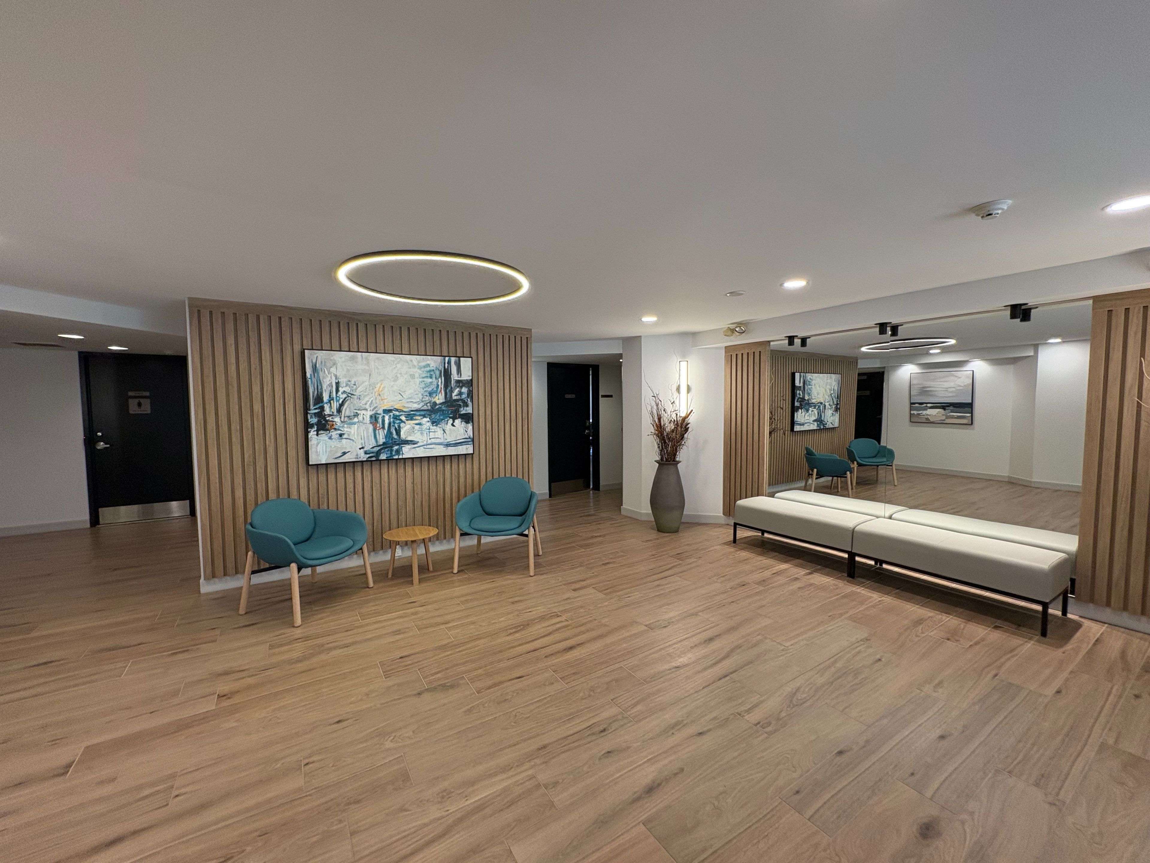 Manor Park - Cardinal Glen And Area, ON K1K 4H6,225 Alvin RD #316