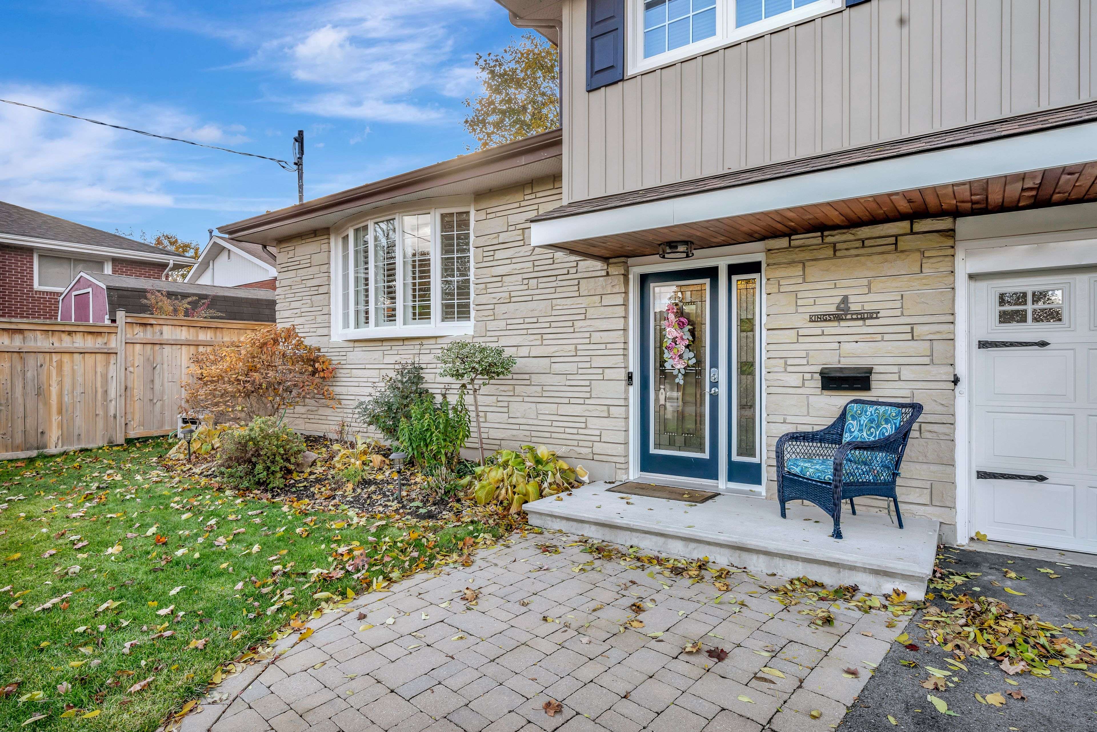 Belleville, ON K8N 4P1,4 Kingsway CT