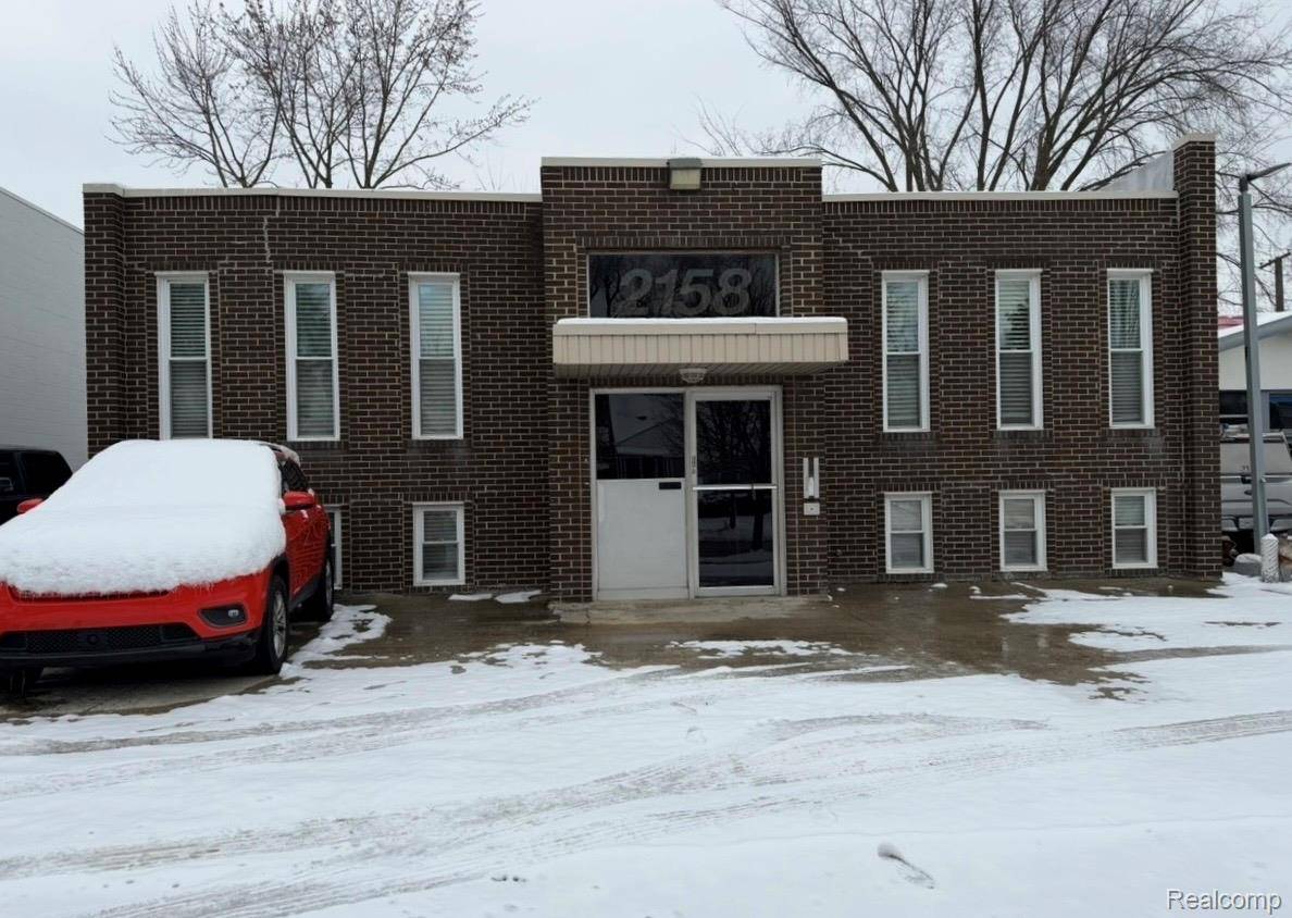 Berkley, MI 48072,2158 11 Mile RD