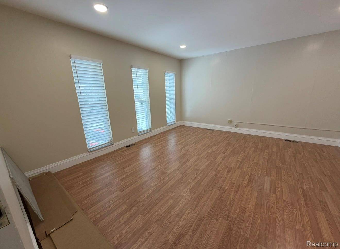 Berkley, MI 48072,2158 11 Mile RD