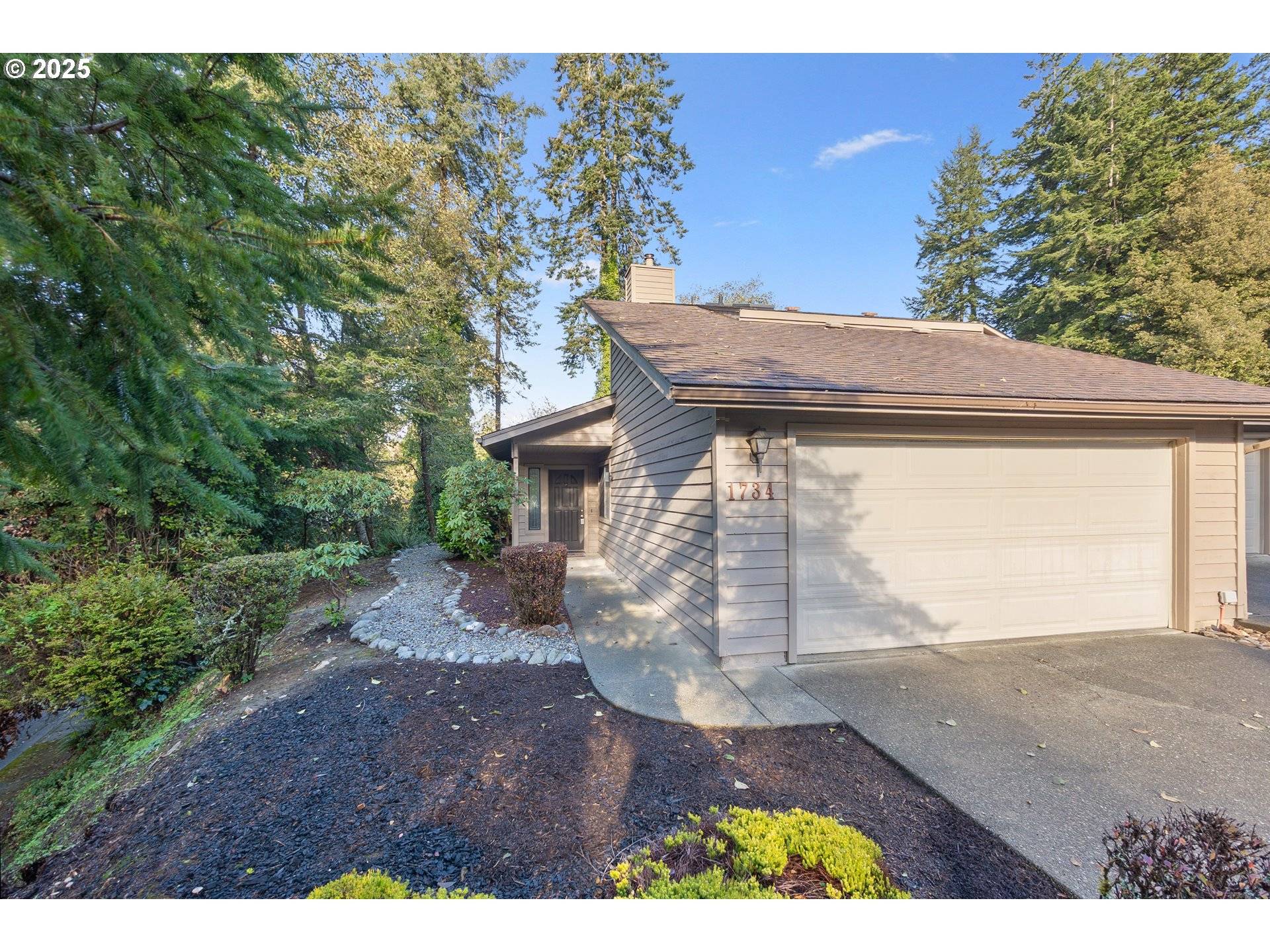 Brookings, OR 97415,1734 ARCH LN