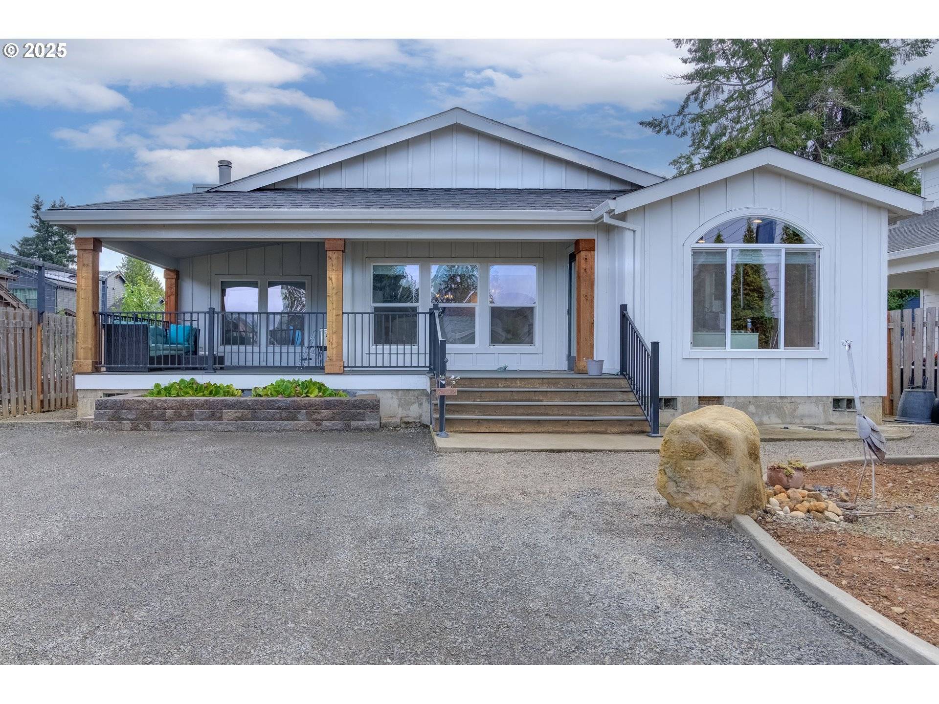 Estacada, OR 97023,886 SE BONNIE BURKE DR