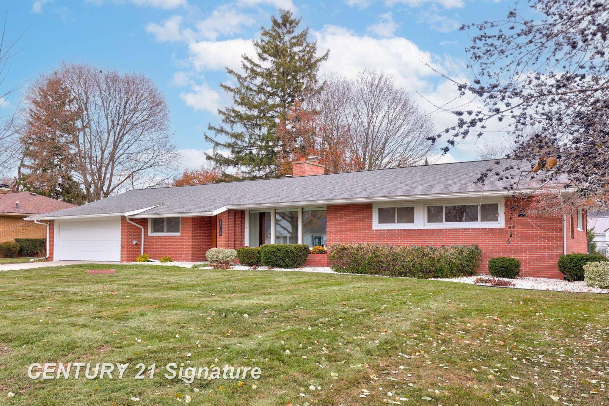 Saginaw, MI 48638,1654 Lathrup AVE