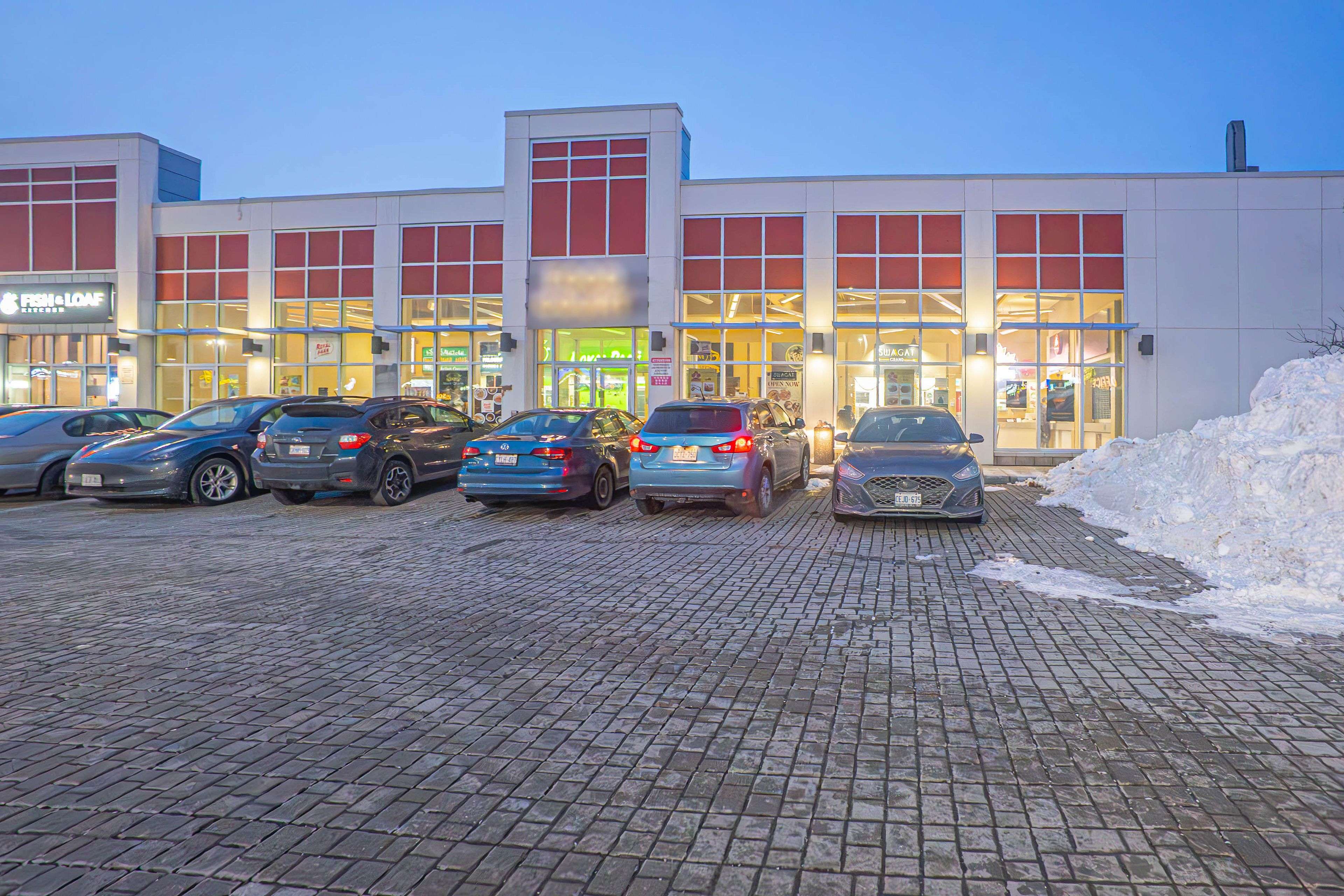 Toronto E04, ON M1L 4W1,41 Lebovic AVE #121