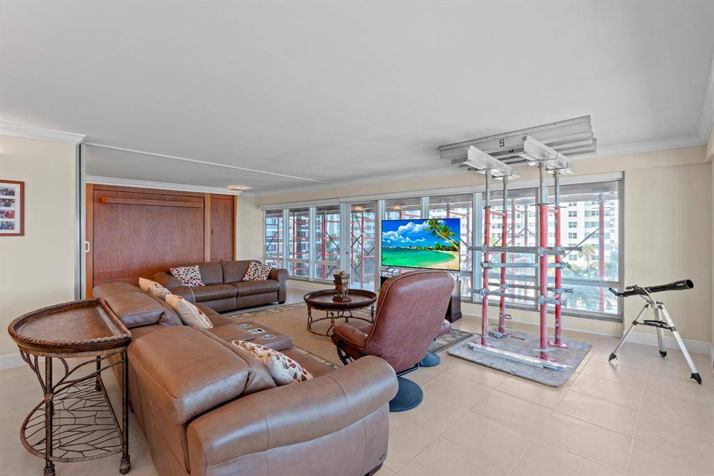 Fort Lauderdale, FL 33308,4100 Galt Ocean Dr #414