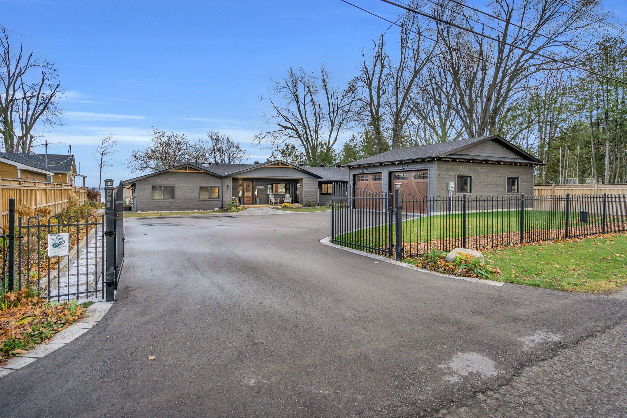 Georgina, ON L0E 1N0,621 Duclos Point RD