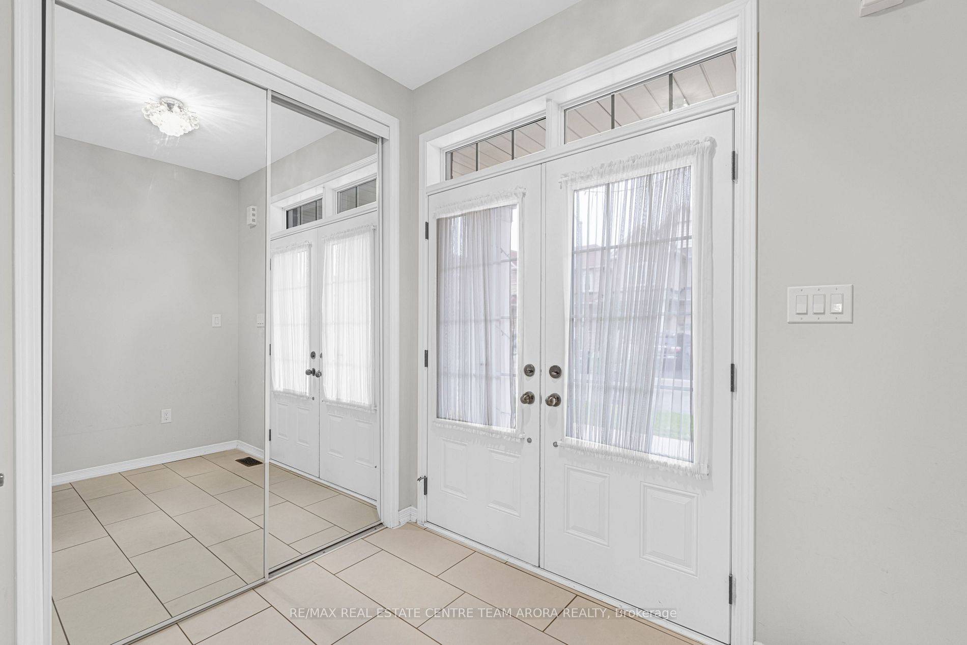 Brampton, ON L7A 4N1,12 Abercrombie CRES