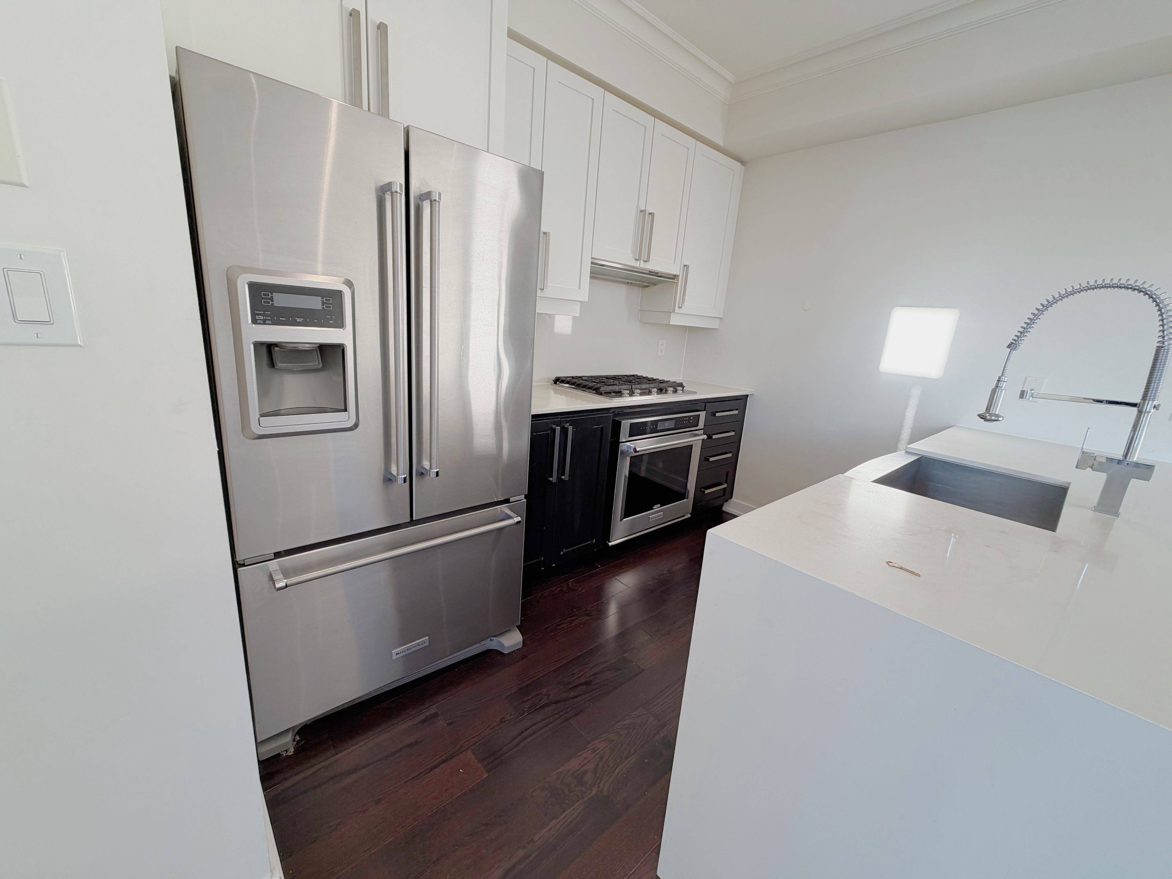 Mississauga, ON L5B 3M8,4070 Parkside Village DR #Th10