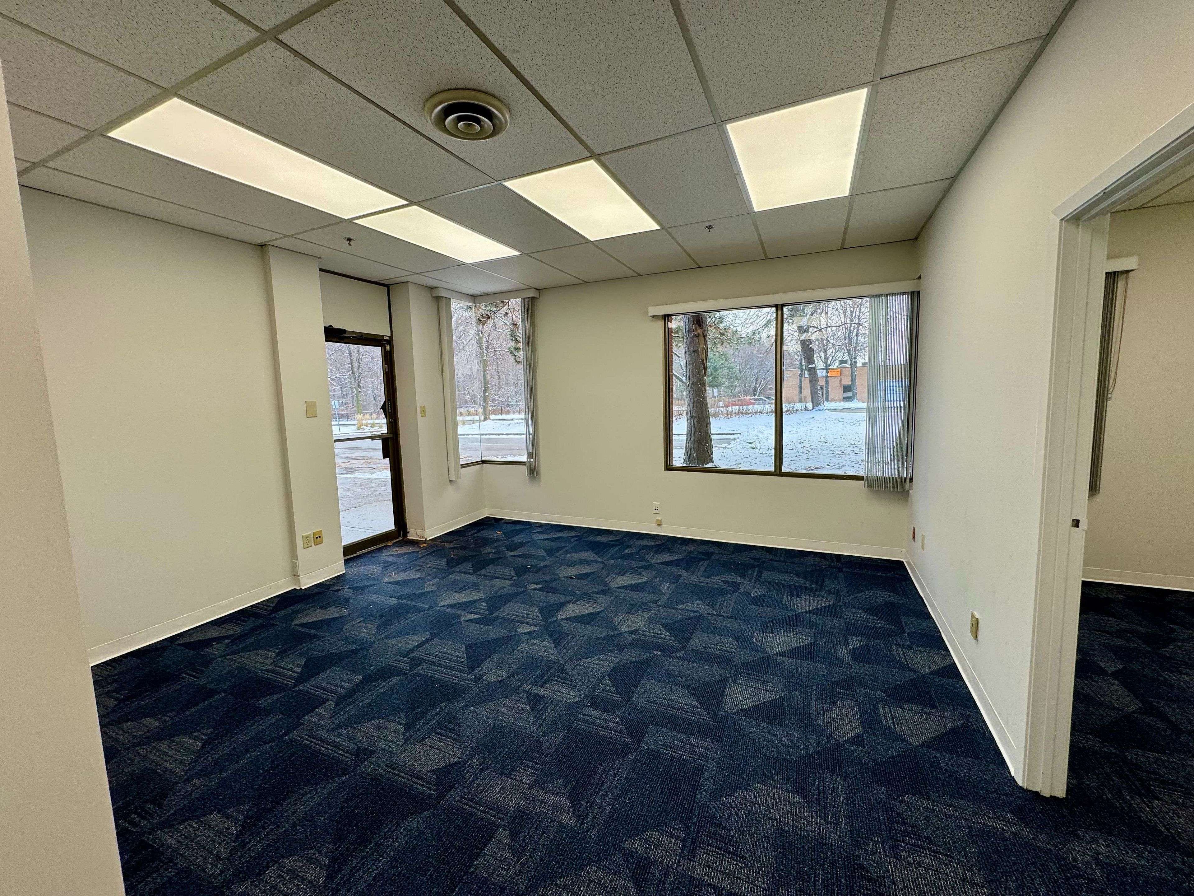 Mississauga, ON L4Z 2E5,400-450 Matheson BLVD E #Unit 14-16